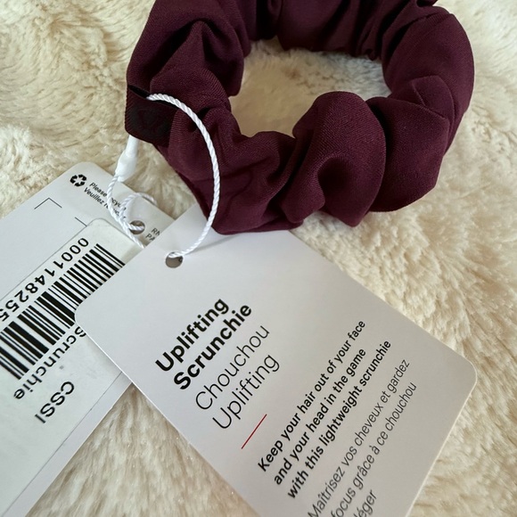 Lululemon Uplifting Scrunchie Set of 2 in Cosmic Blue and Arctic Plum (NWT) - Picture 9 of 9